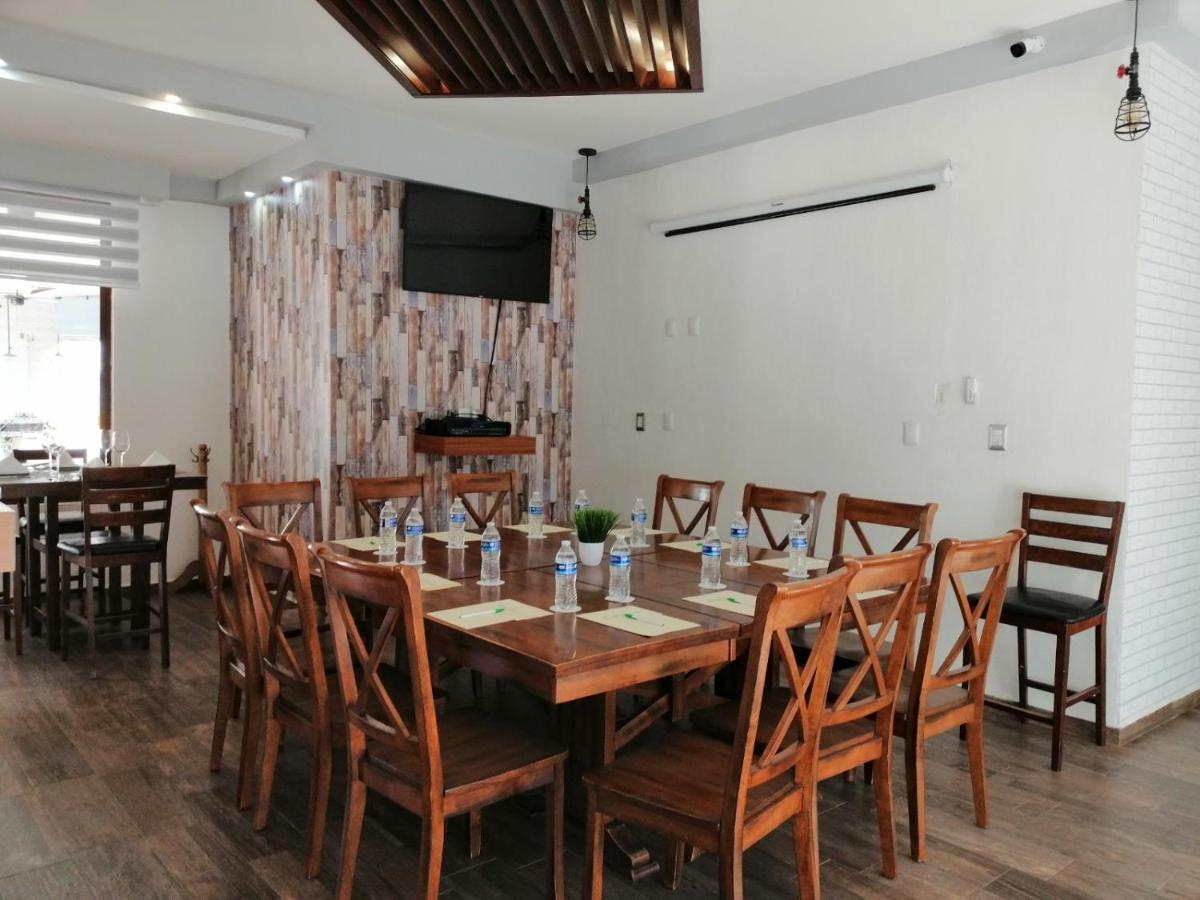 Victoria Hotel 4*